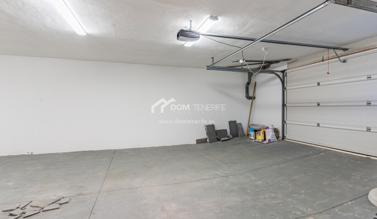 Venta - Chalet independiente -
Adeje - El Madroñal