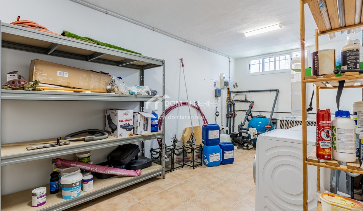 Venta - Chalet independiente -
Adeje - El Madroñal