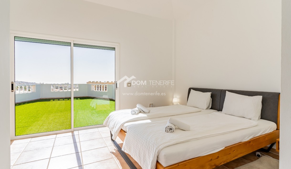 Venta - Chalet independiente -
Adeje - El Madroñal