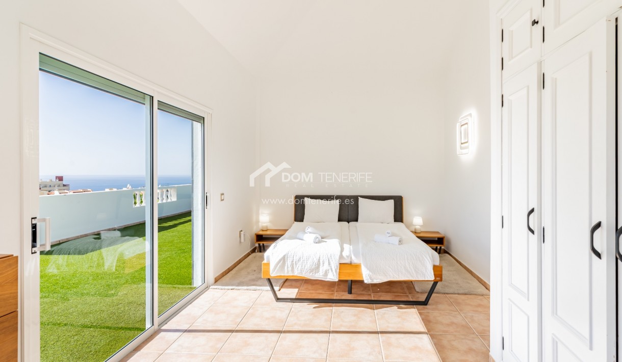 Venta - Chalet independiente -
Adeje - El Madroñal