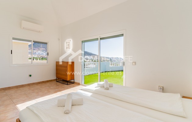 Venta - Chalet independiente -
Adeje - El Madroñal