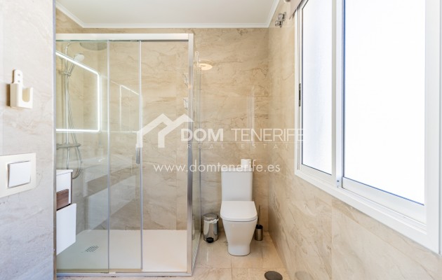 Venta - Chalet independiente -
Adeje - El Madroñal