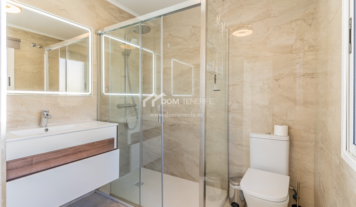 Venta - Chalet independiente -
Adeje - El Madroñal