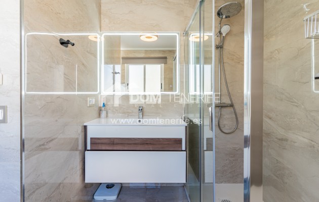 Venta - Chalet independiente -
Adeje - El Madroñal