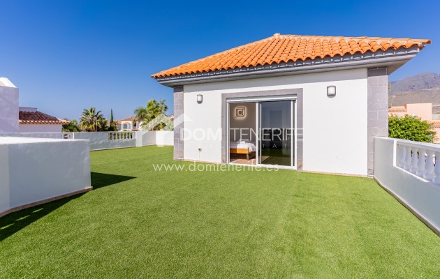 Venta - Chalet independiente -
Adeje - El Madroñal