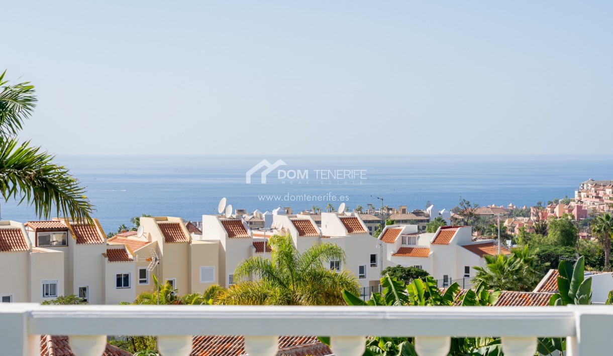 Venta - Chalet independiente -
Adeje - El Madroñal