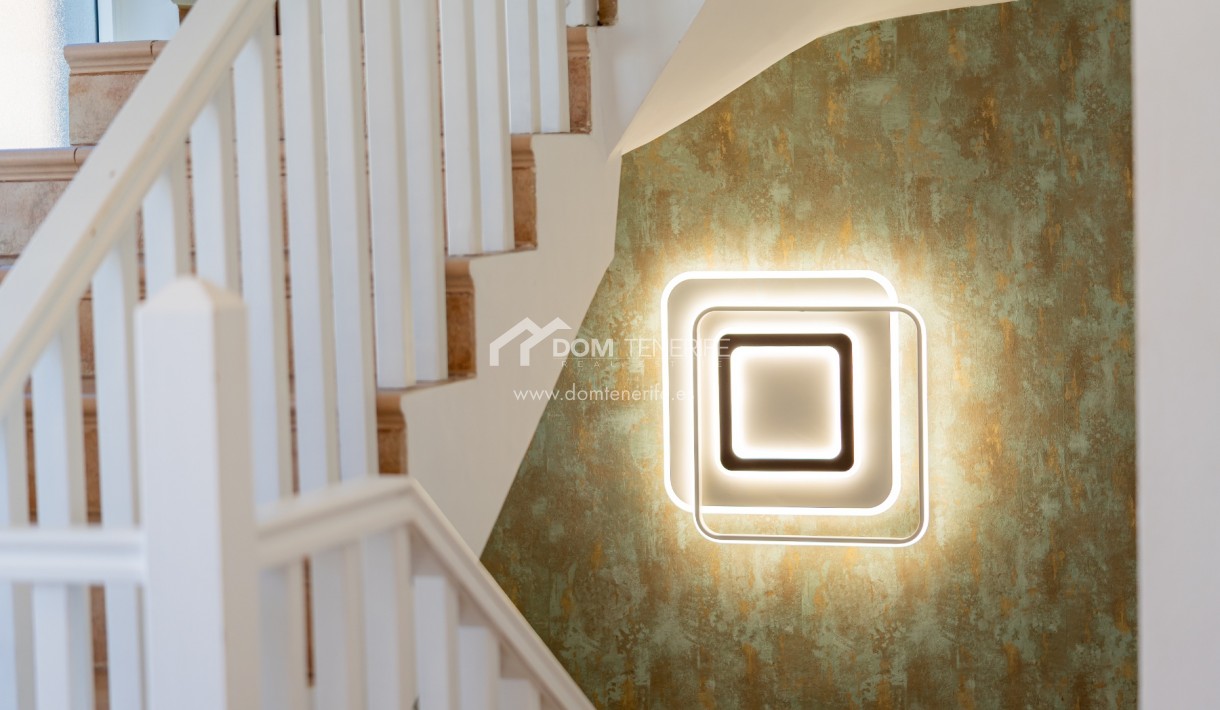 Venta - Chalet independiente -
Adeje - El Madroñal