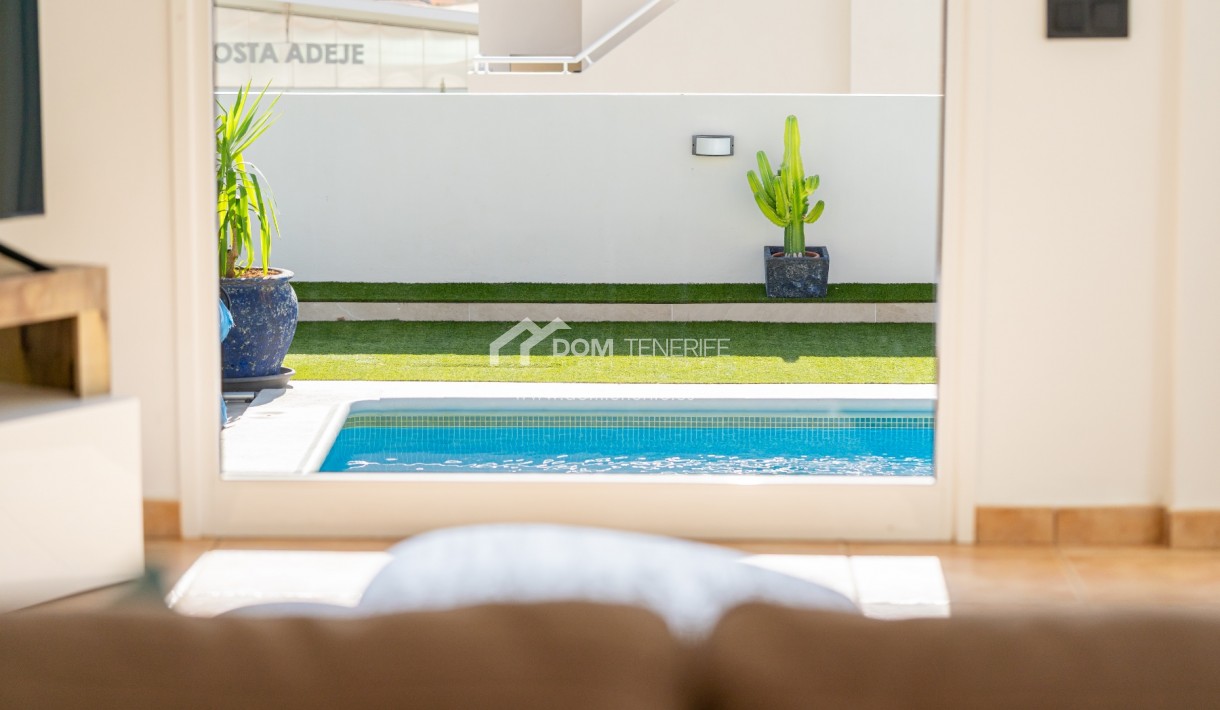 Venta - Chalet independiente -
Adeje - El Madroñal