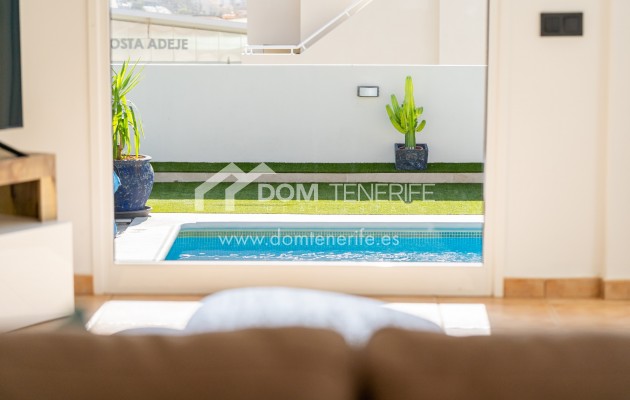 Venta - Chalet independiente -
Adeje - El Madroñal