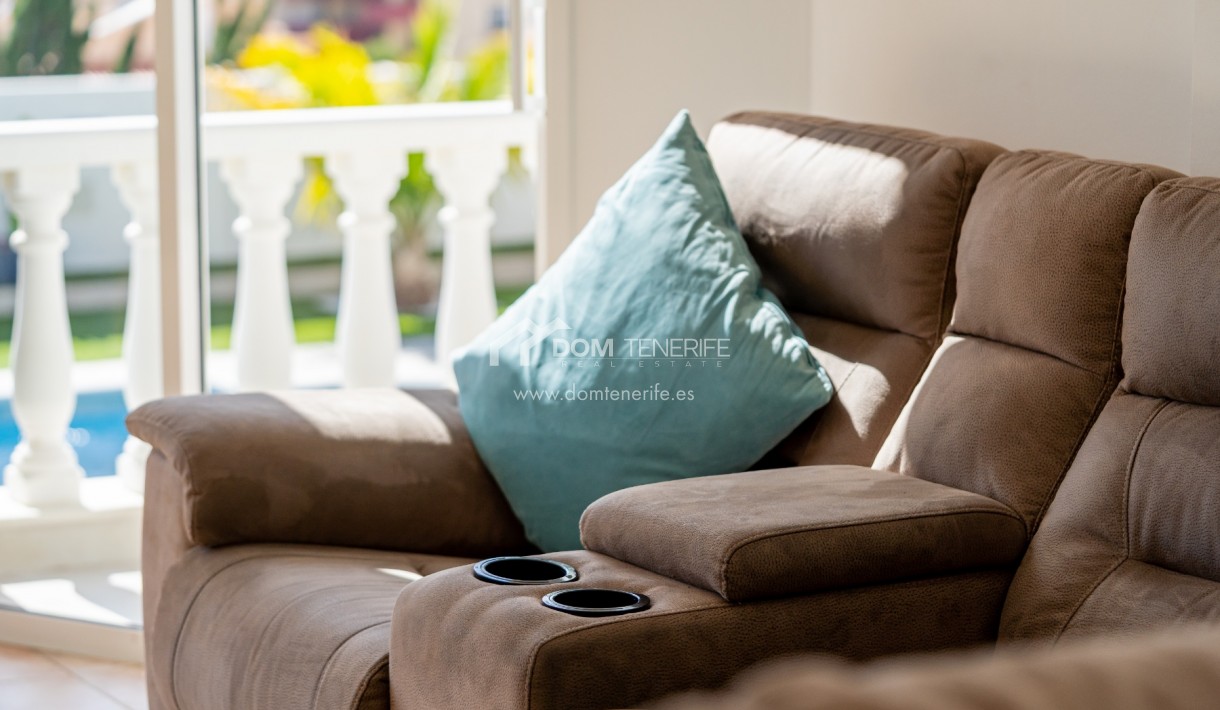 Venta - Chalet independiente -
Adeje - El Madroñal