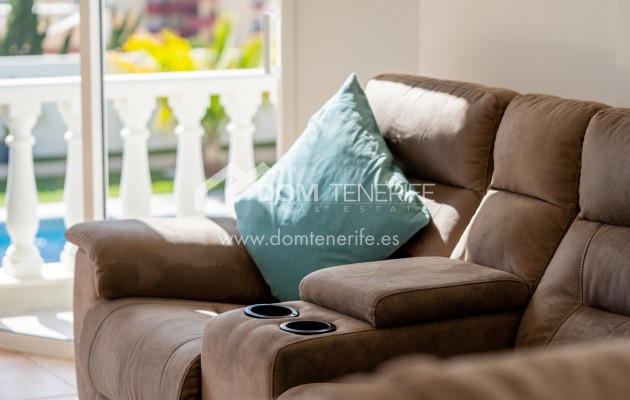 Venta - Chalet independiente -
Adeje - El Madroñal