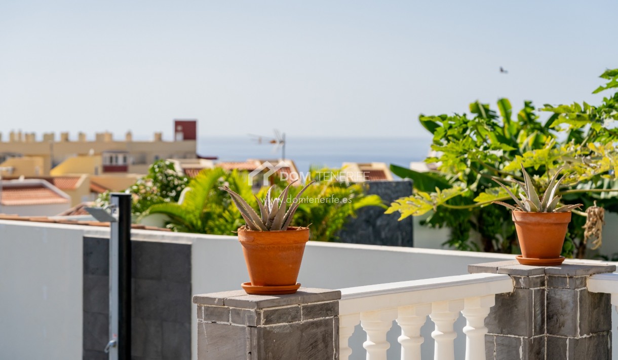 Venta - Chalet independiente -
Adeje - El Madroñal