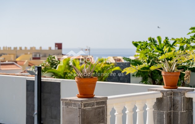 Venta - Chalet independiente -
Adeje - El Madroñal