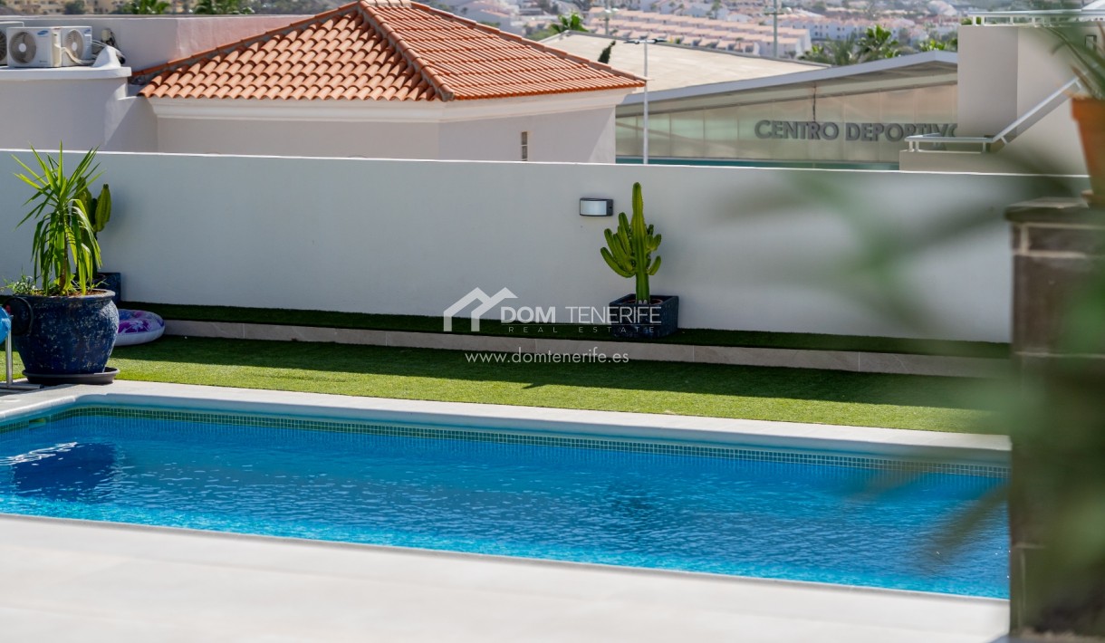 Venta - Chalet independiente -
Adeje - El Madroñal