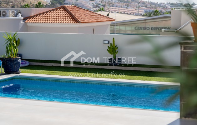 Venta - Chalet independiente -
Adeje - El Madroñal