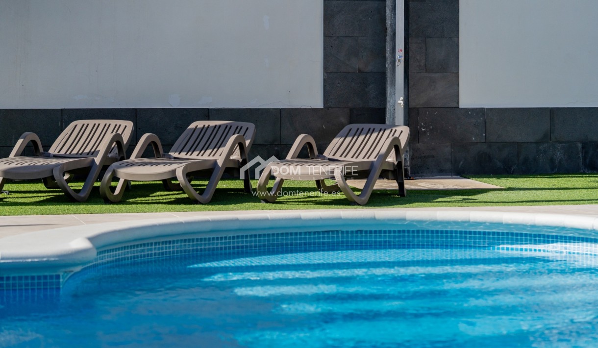 Venta - Chalet independiente -
Adeje - El Madroñal