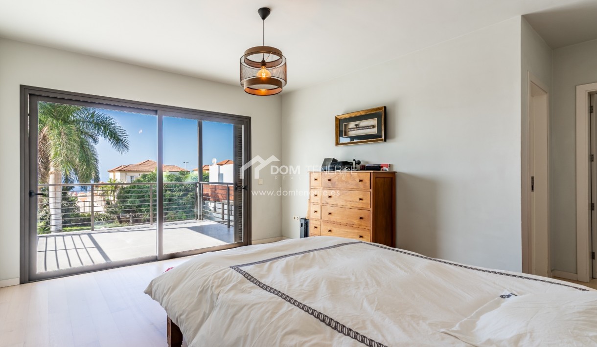 Venta - Chalet independiente -
Adeje - El Madroñal