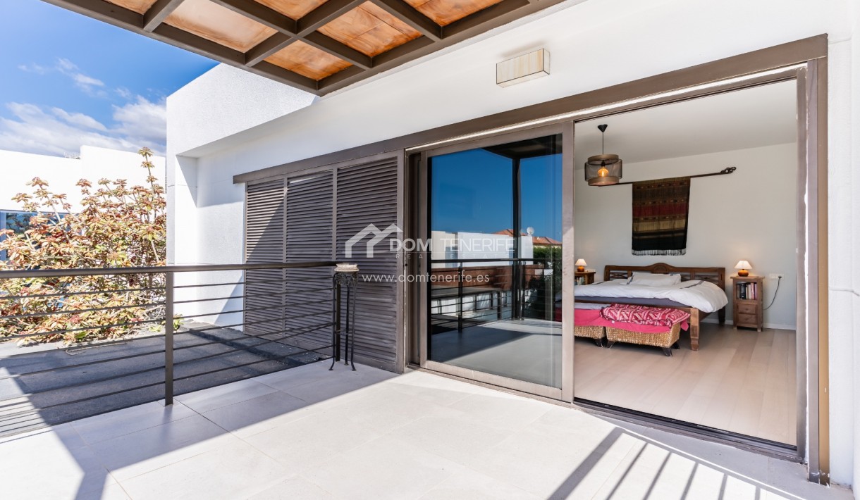 Venta - Chalet independiente -
Adeje - El Madroñal