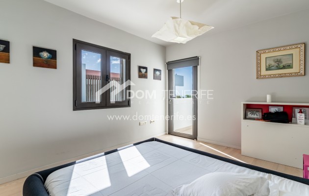 Venta - Chalet independiente -
Adeje - El Madroñal