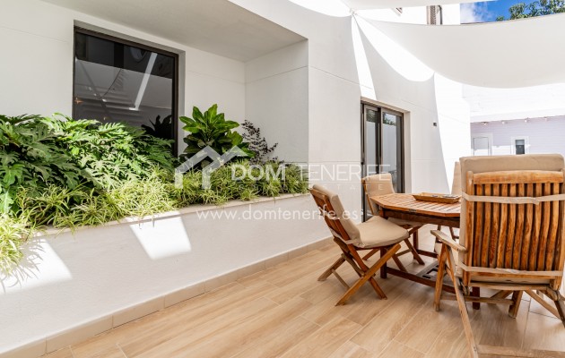 Venta - Chalet independiente -
Adeje - El Madroñal