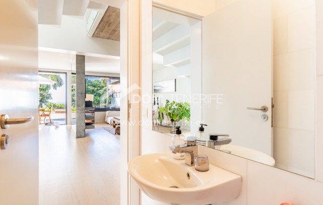 Venta - Chalet independiente -
Adeje - El Madroñal