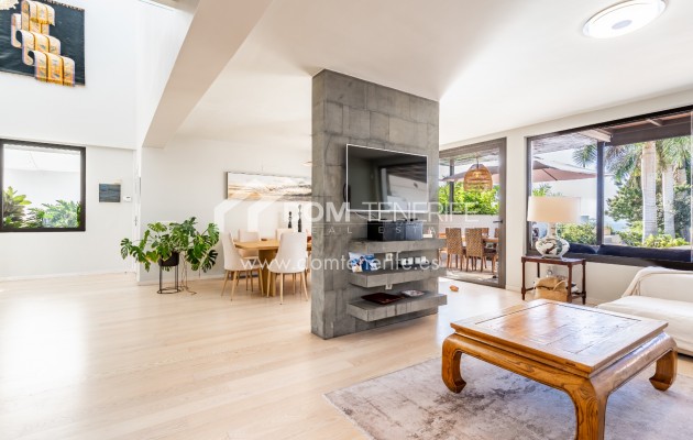 Venta - Chalet independiente -
Adeje - El Madroñal