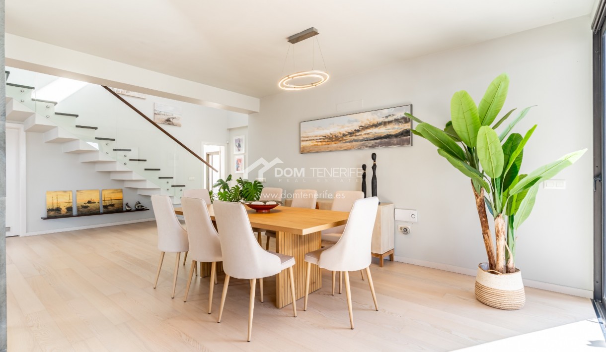 Venta - Chalet independiente -
Adeje - El Madroñal