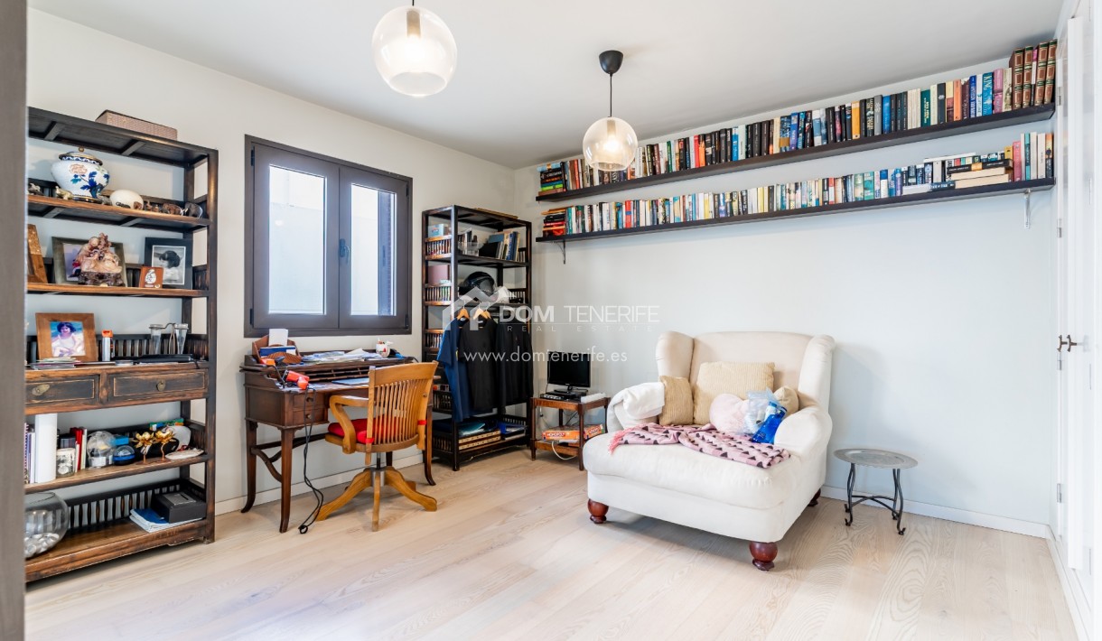 Venta - Chalet independiente -
Adeje - El Madroñal