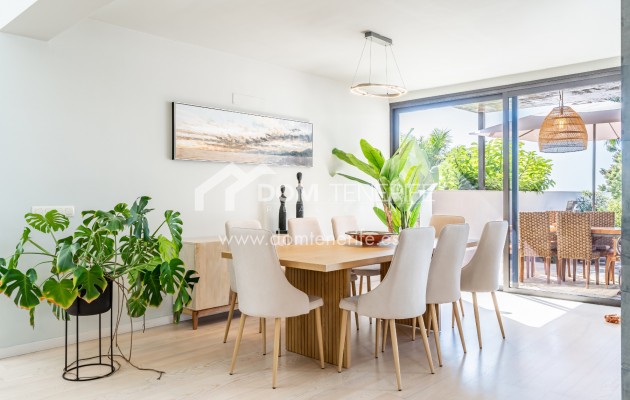 Venta - Chalet independiente -
Adeje - El Madroñal