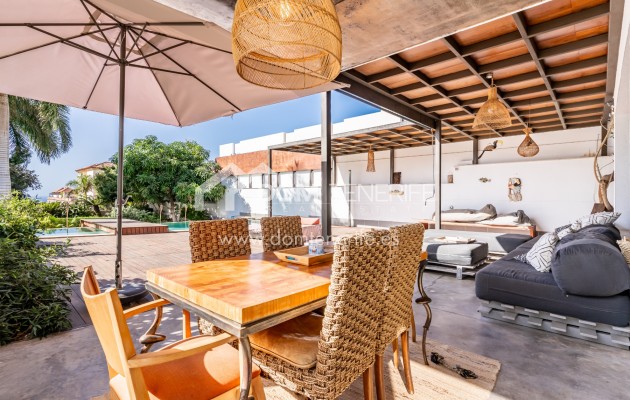 Venta - Chalet independiente -
Adeje - El Madroñal
