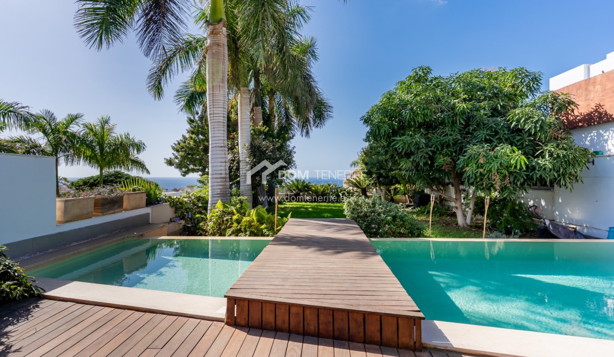 Venta - Chalet independiente -
Adeje - El Madroñal