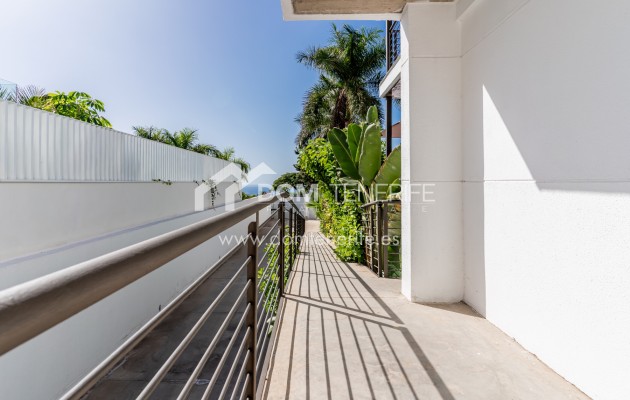 Venta - Chalet independiente -
Adeje - El Madroñal