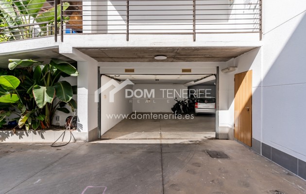 Venta - Chalet independiente -
Adeje - El Madroñal