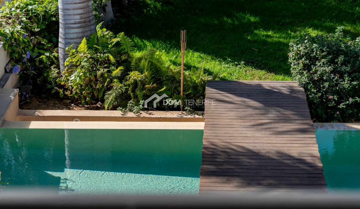 Venta - Chalet independiente -
Adeje - El Madroñal