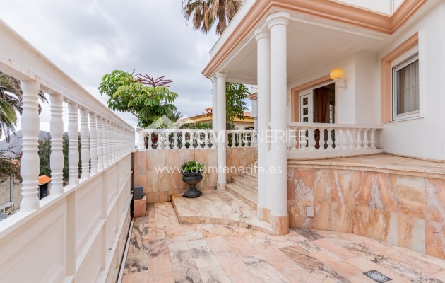 Sale - Villa -
Arona - Chayofa