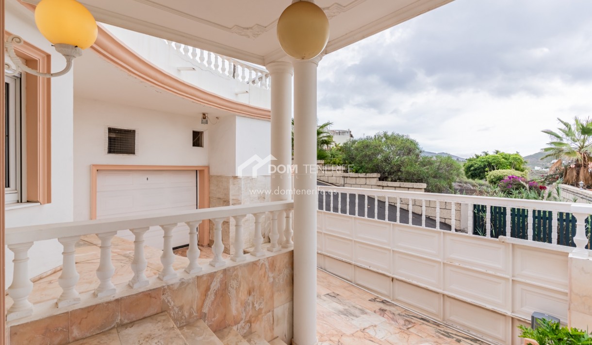 Sale - Villa -
Arona - Chayofa