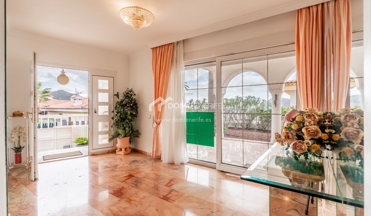 Sale - Villa -
Arona - Chayofa