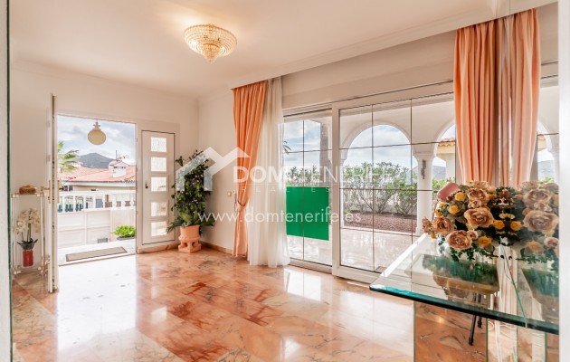 Sale - Villa -
Arona - Chayofa