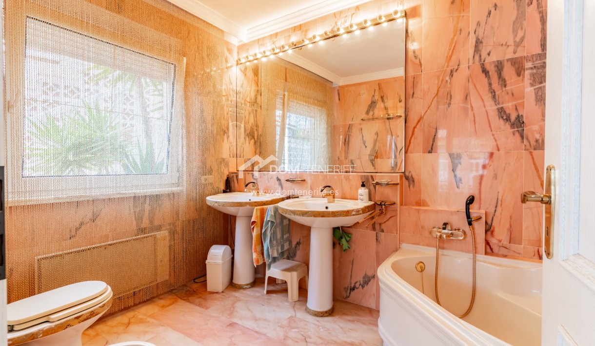 Sale - Villa -
Arona - Chayofa