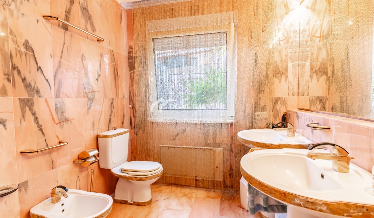 Sale - Villa -
Arona - Chayofa