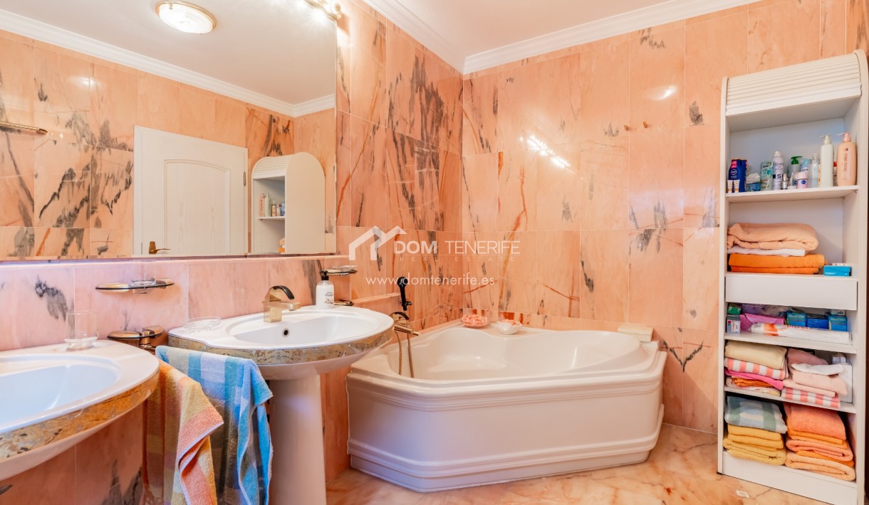 Sale - Villa -
Arona - Chayofa