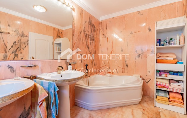 Sale - Villa -
Arona - Chayofa