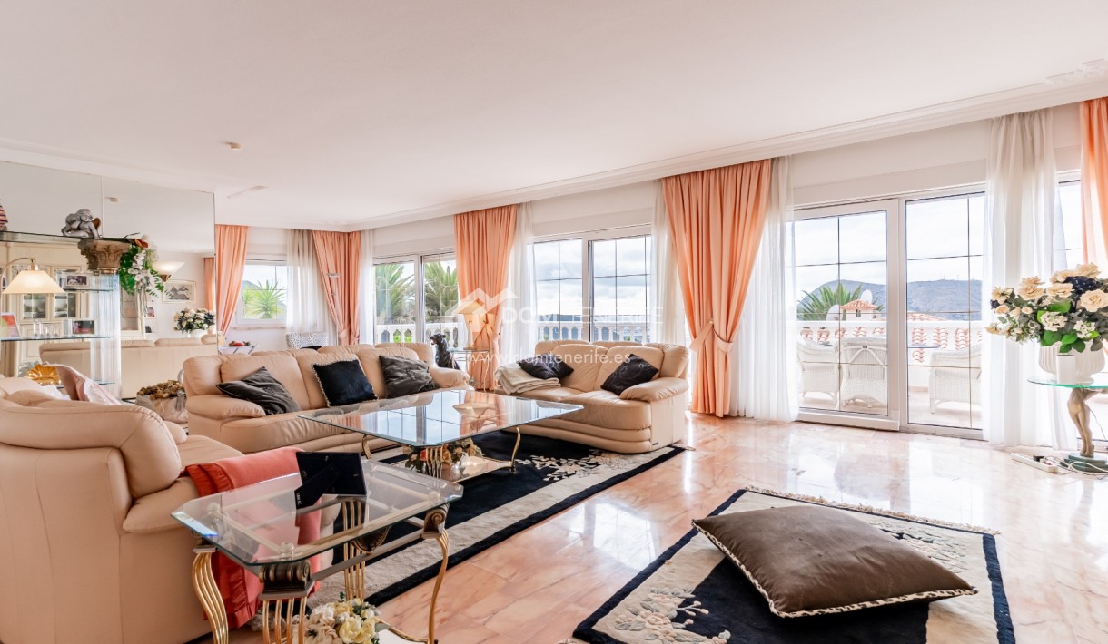 Sale - Villa -
Arona - Chayofa