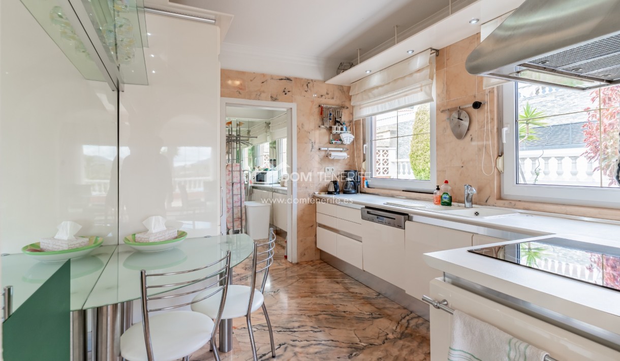 Sale - Villa -
Arona - Chayofa