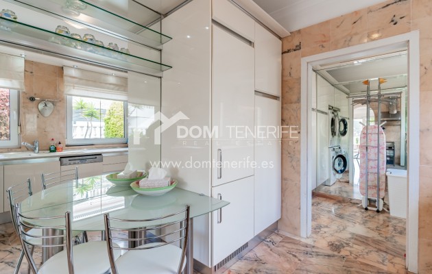 Sale - Villa -
Arona - Chayofa