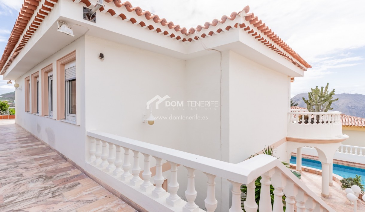 Sale - Villa -
Arona - Chayofa