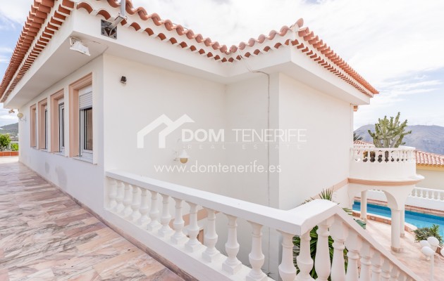 Sale - Villa -
Arona - Chayofa