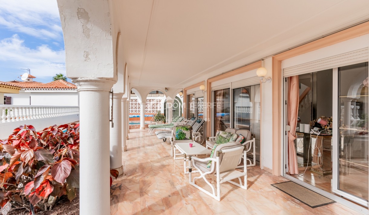 Sale - Villa -
Arona - Chayofa