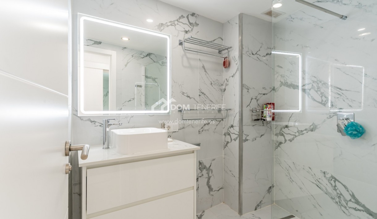 Sale - Apartment -
Adeje - Fañabé