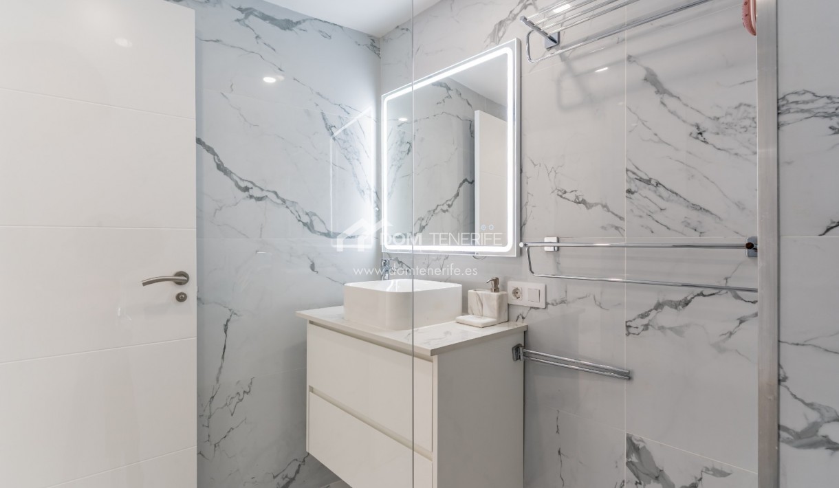 Sale - Apartment -
Adeje - Fañabé